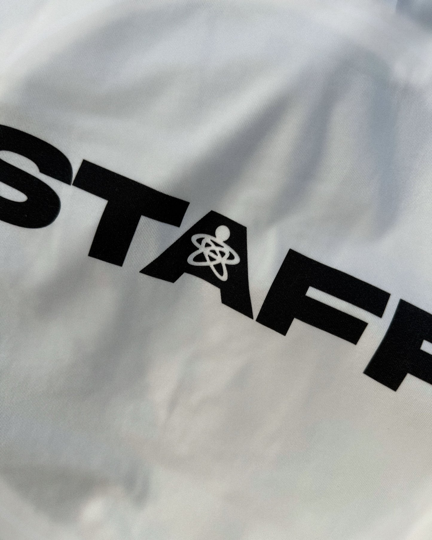*STAFF* BOXY TEE (WHITE)