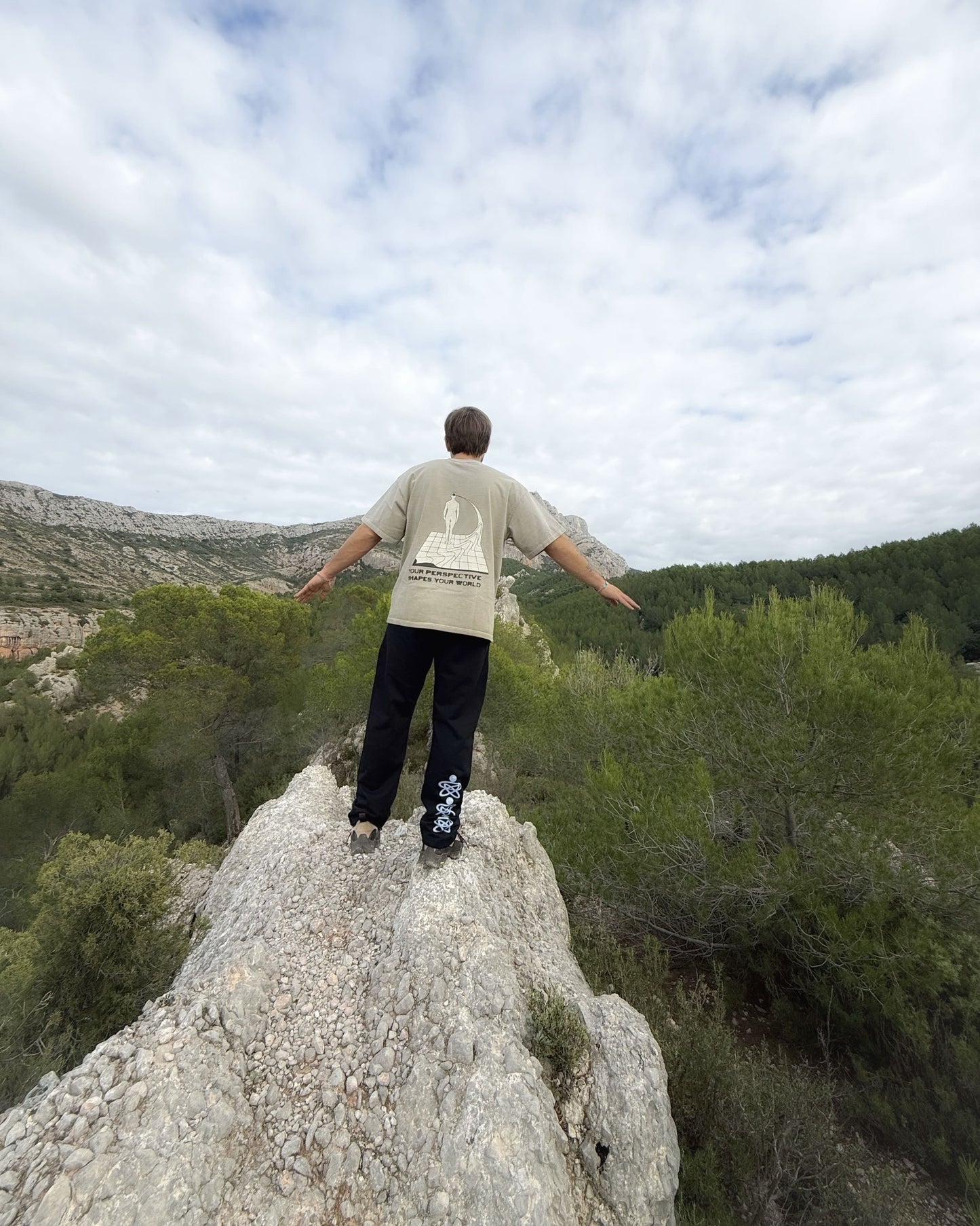 *PERSPECTIVE* PREMIUM HEAVY TEE