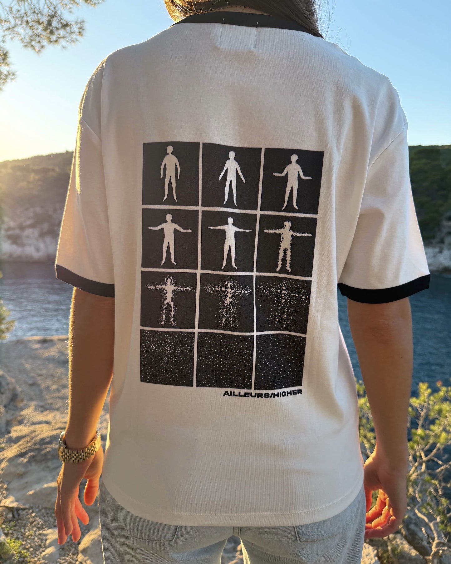 WOMEN RINGER TEE *UNIVERSE*