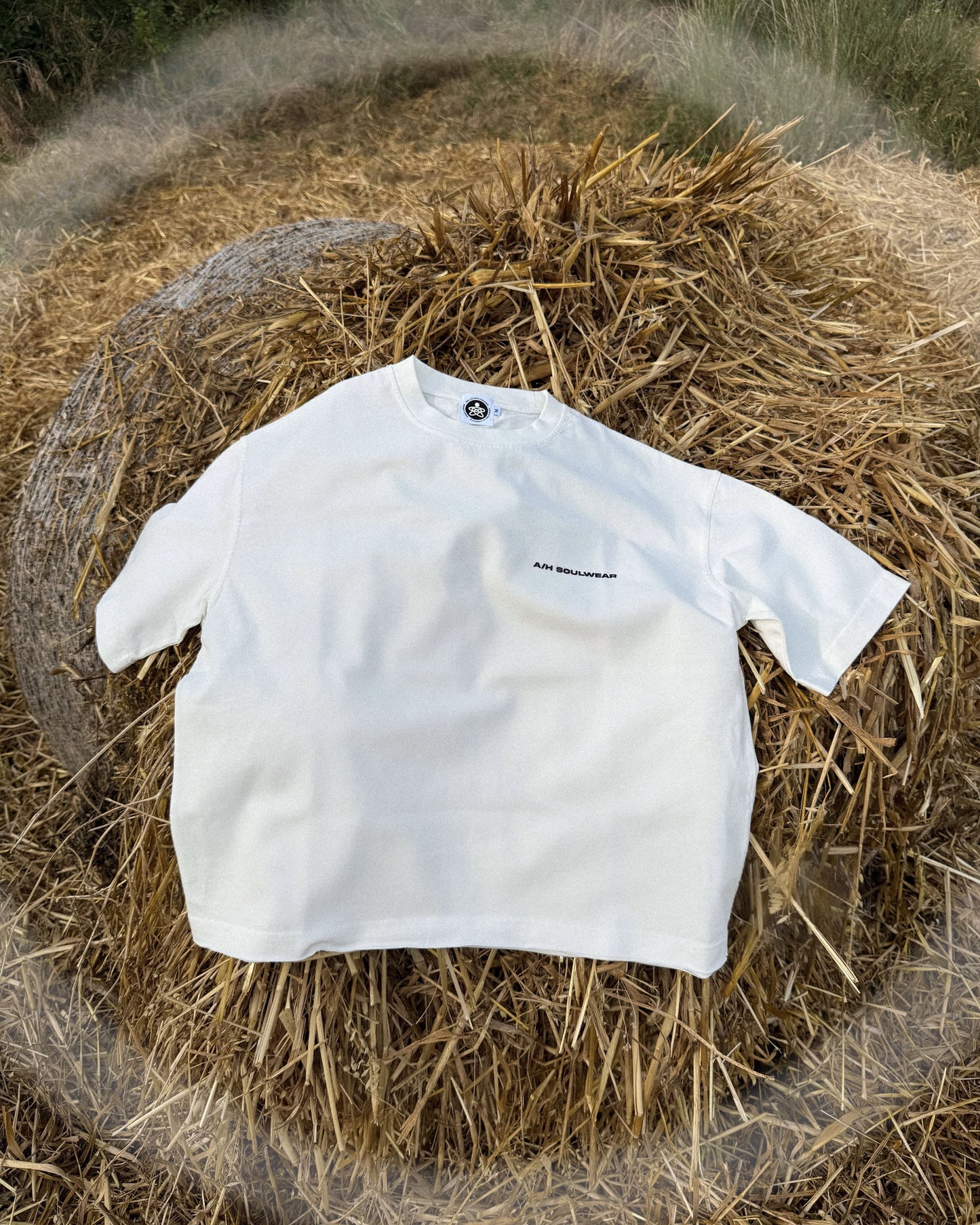 *STAFF* BOXY TEE (WHITE)