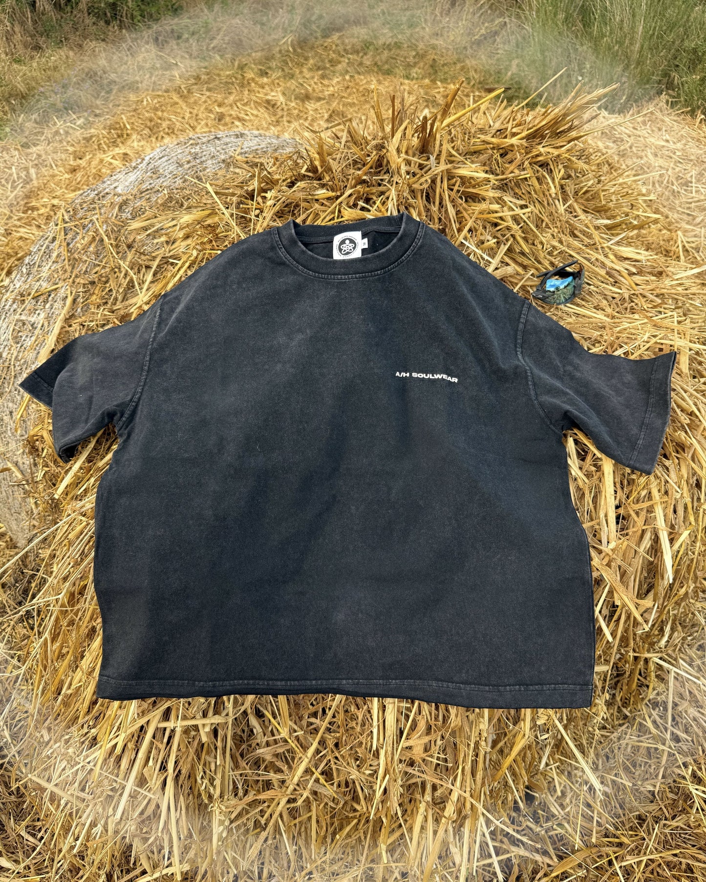 *STAFF* BOXY TEE (BLACK)