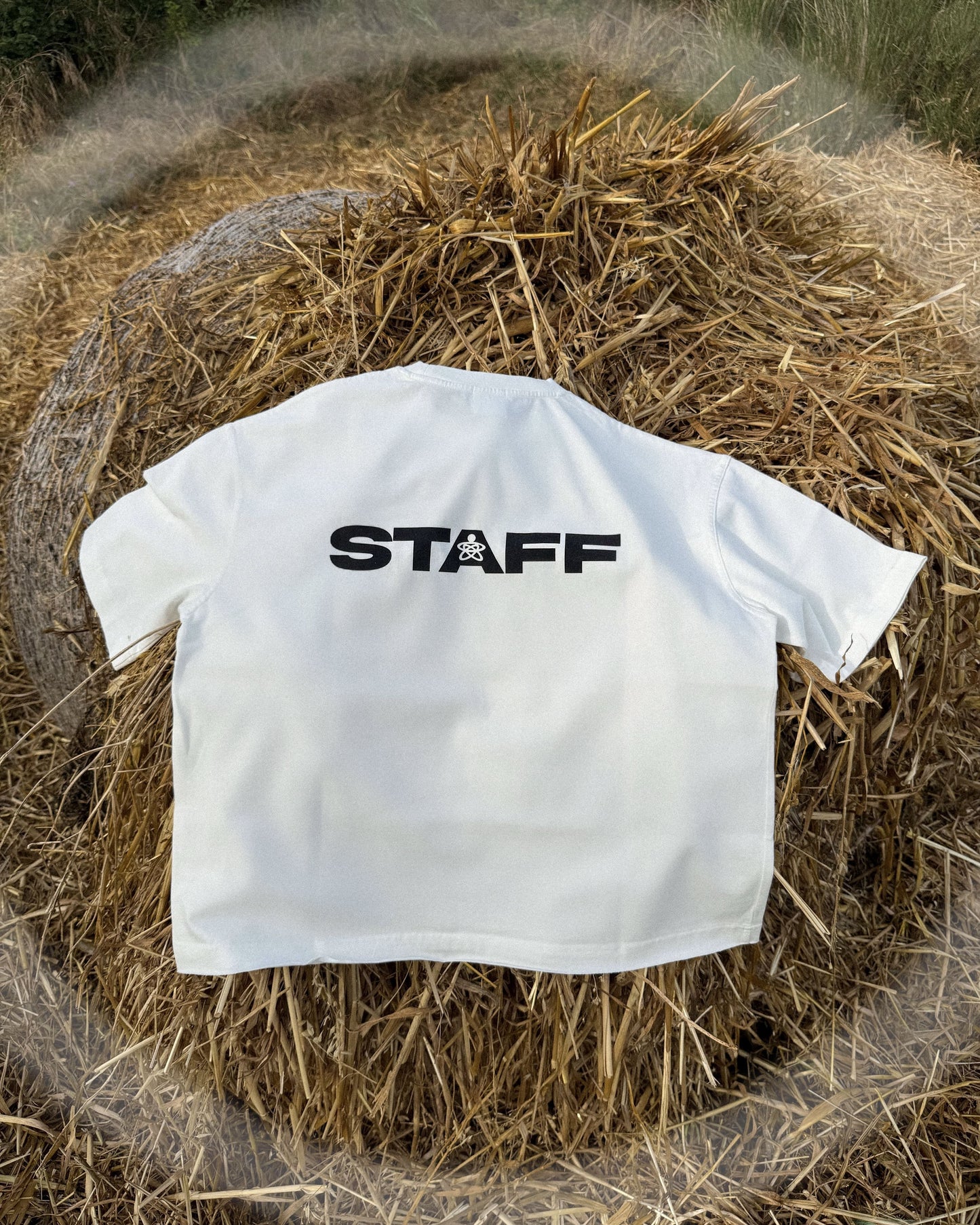 *STAFF* BOXY TEE (WHITE)