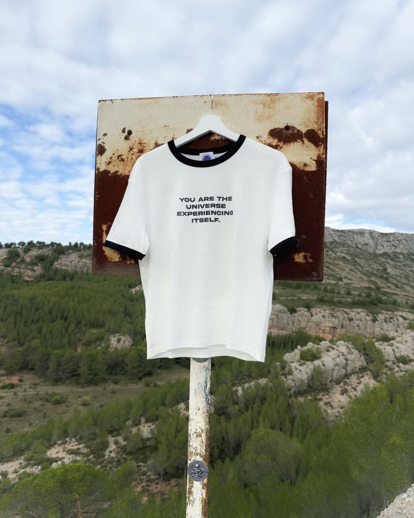 WOMEN RINGER TEE *UNIVERSE*