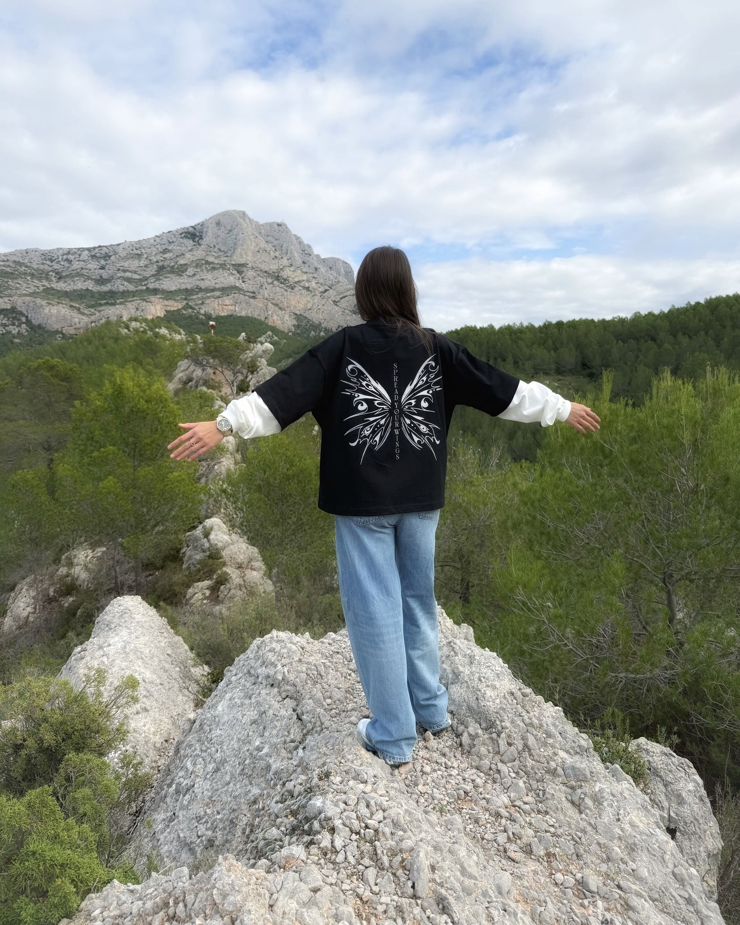 *SPREAD YOUR WINGS* DOUBLE LAYER TEE